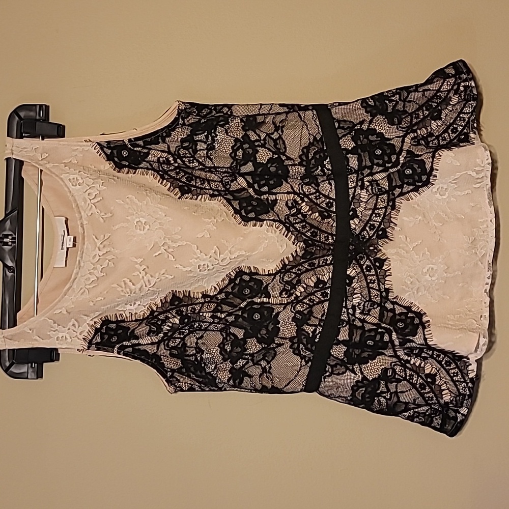 NWT Loft Black Nude Lace Sleeveless Blouse sz 6